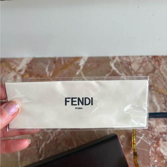 Fendi Amber and Brown Sunglasses /w Case - Picture 5 of 8